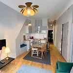 Le Pinky Bird - Paris 1Er